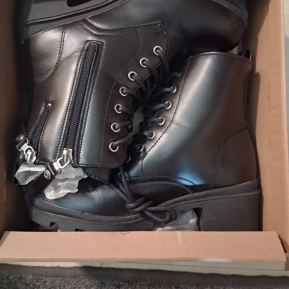 Black Kids Boots Size 2 - Picture 1 of 3